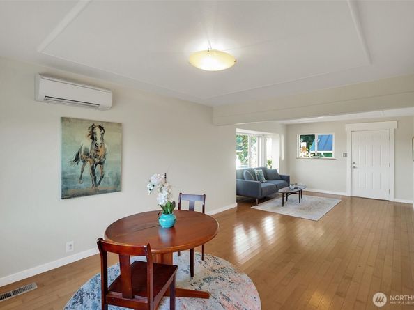 1709 SW Cloverdale Street, Seattle WA 98106