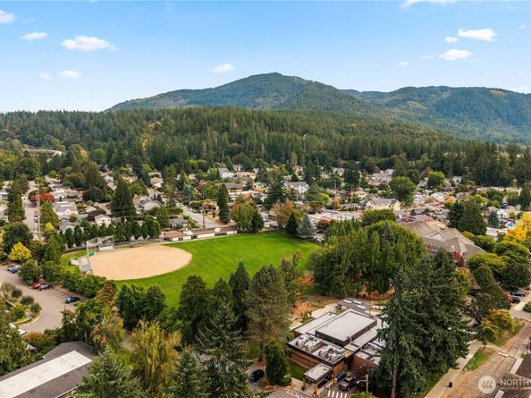 200 Mt Park Boulevard SW A204, Issaquah WA 98027