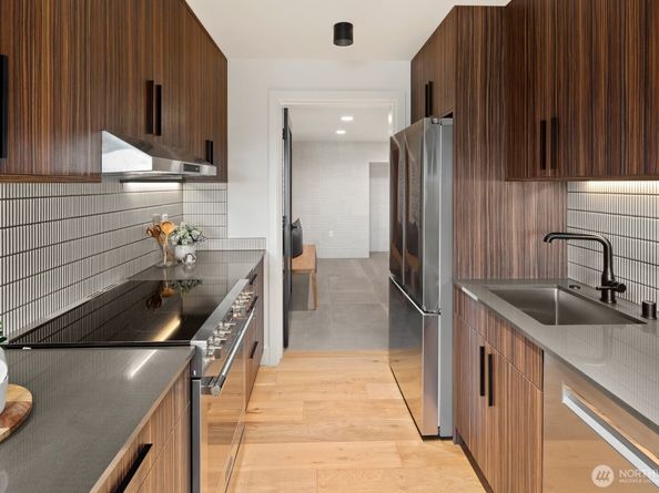 3856 Cascadia Avenue S, Seattle WA 98118