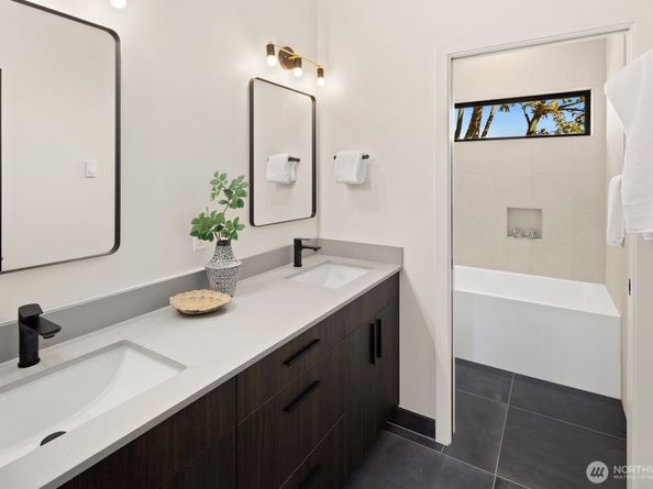 3856 Cascadia Avenue S, Seattle WA 98118