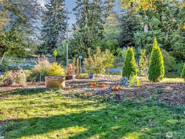 13203 10th Avenue S, Burien WA 98168
