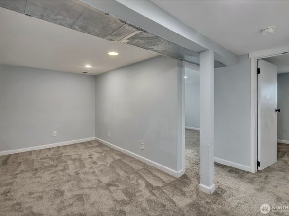 13203 10th Avenue S, Burien WA 98168