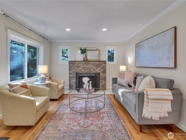 13203 10th Avenue S, Burien WA 98168