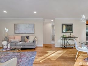 13203 10th Avenue S, Burien WA 98168