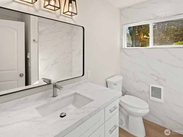 845 Kirkland Way, Kirkland WA 98033