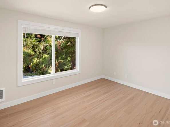 845 Kirkland Way, Kirkland WA 98033