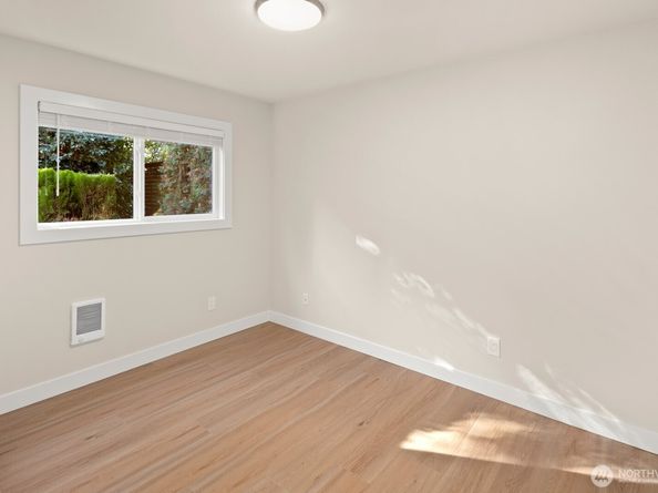 845 Kirkland Way, Kirkland WA 98033