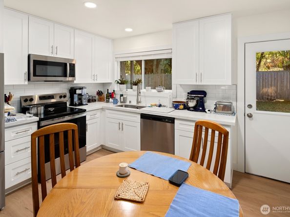 845 Kirkland Way, Kirkland WA 98033