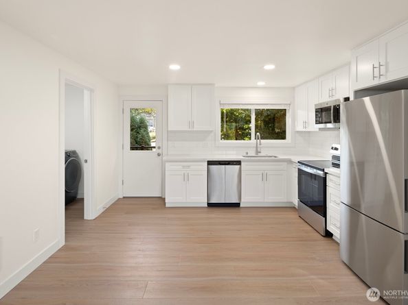 845 Kirkland Way, Kirkland WA 98033