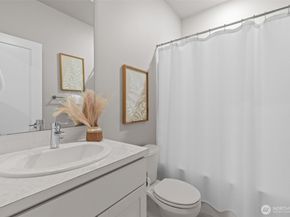 18791 67th Drive NE 6, Kenmore WA 98028