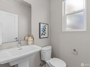 18791 67th Drive NE 6, Kenmore WA 98028