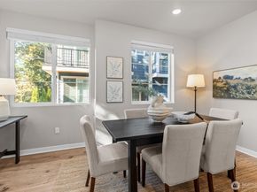 18791 67th Drive NE 6, Kenmore WA 98028