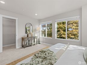 18791 67th Drive NE 6, Kenmore WA 98028