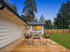 10459 NE 142nd Street, Kirkland WA 98034