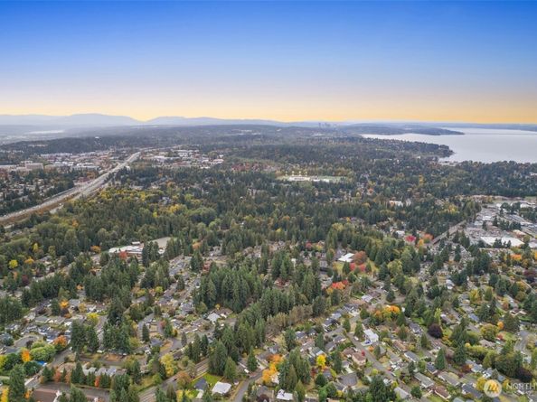 10459 NE 142nd Street, Kirkland WA 98034