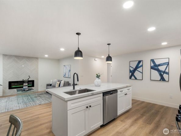 10459 NE 142nd Street, Kirkland WA 98034
