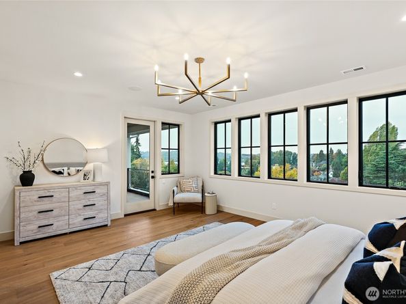 4103 43rd Avenue NE, Seattle WA 98105