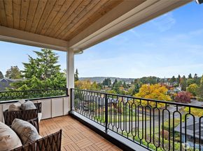 4103 43rd Avenue NE, Seattle WA 98105