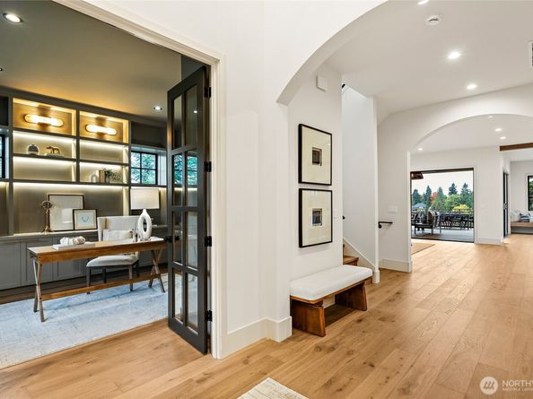 4103 43rd Avenue NE, Seattle WA 98105