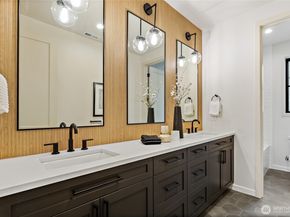 4103 43rd Avenue NE, Seattle WA 98105