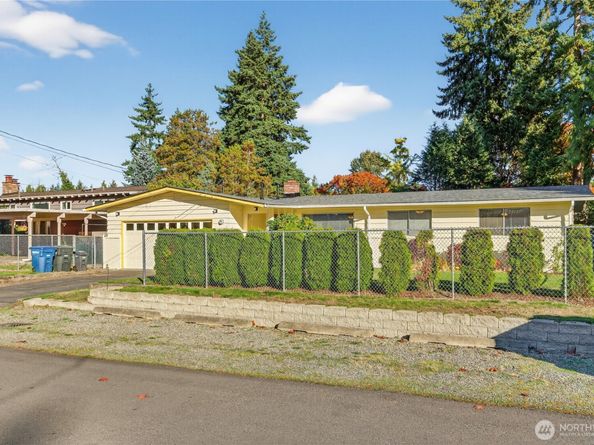 20412 3rd Avenue S, Des Moines WA 98198
