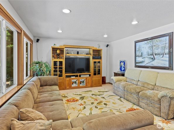 932 Pike Place NE, Auburn WA 98002