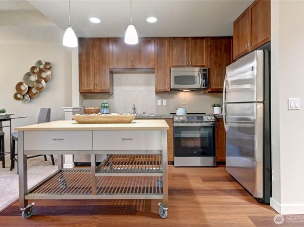 16141 Cleveland Street 417, Redmond WA 98052