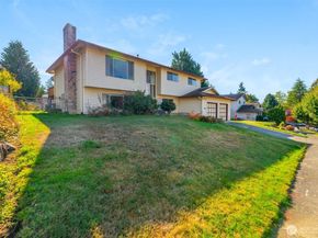 817 S 28th Court, Renton WA 98055