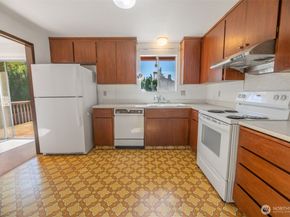 817 S 28th Court, Renton WA 98055