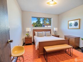 817 S 28th Court, Renton WA 98055