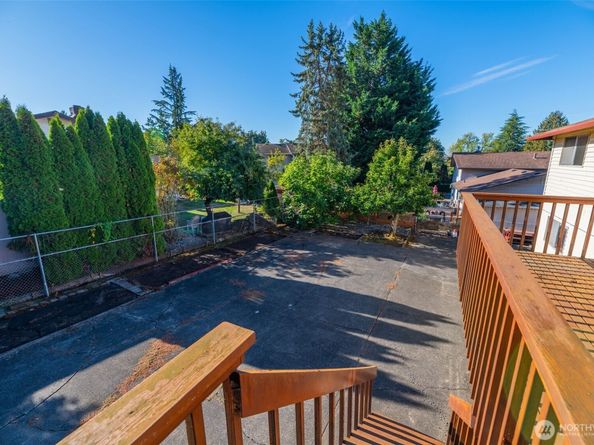 817 S 28th Court, Renton WA 98055