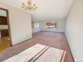 817 S 28th Court, Renton WA 98055