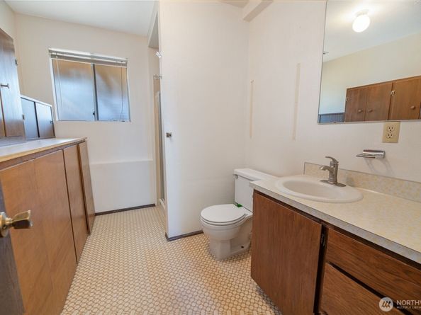 817 S 28th Court, Renton WA 98055