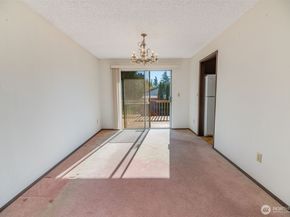 817 S 28th Court, Renton WA 98055