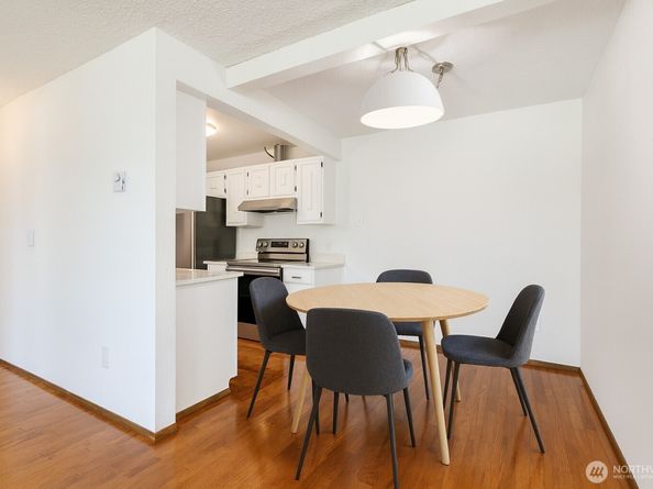 2034 14th Avenue W 302, Seattle WA 98119