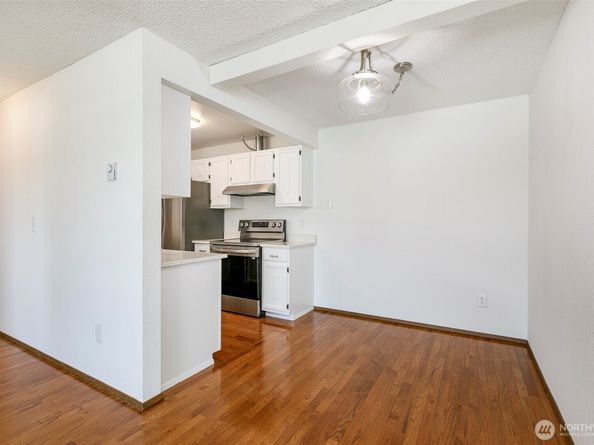 2034 14th Avenue W 302, Seattle WA 98119