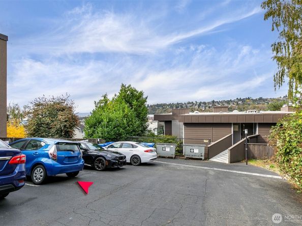 2034 14th Avenue W 302, Seattle WA 98119