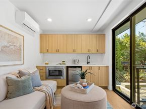 216 21st Avenue E, Seattle WA 98112