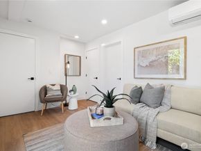 216 21st Avenue E, Seattle WA 98112