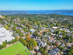 216 21st Avenue E, Seattle WA 98112
