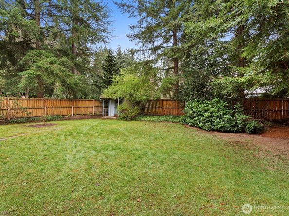 16445 Ambaum Boulevard S, Burien WA 98148