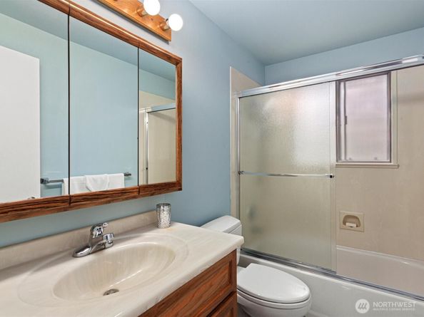 16445 Ambaum Boulevard S, Burien WA 98148