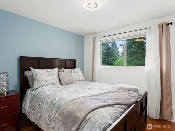 16445 Ambaum Boulevard S, Burien WA 98148