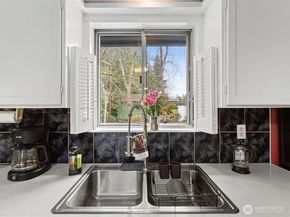 16445 Ambaum Boulevard S, Burien WA 98148