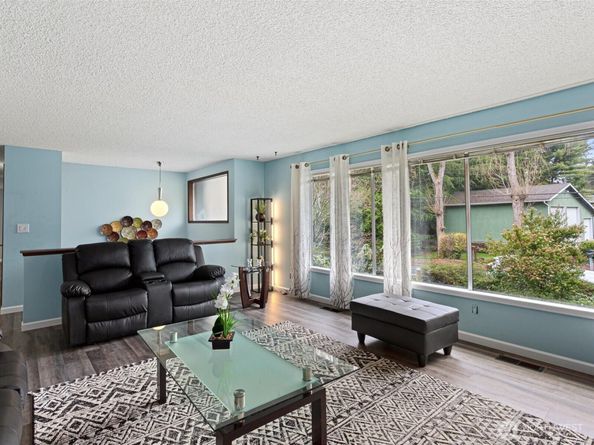 16445 Ambaum Boulevard S, Burien WA 98148