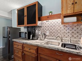 16445 Ambaum Boulevard S, Burien WA 98148