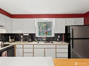 16445 Ambaum Boulevard S, Burien WA 98148