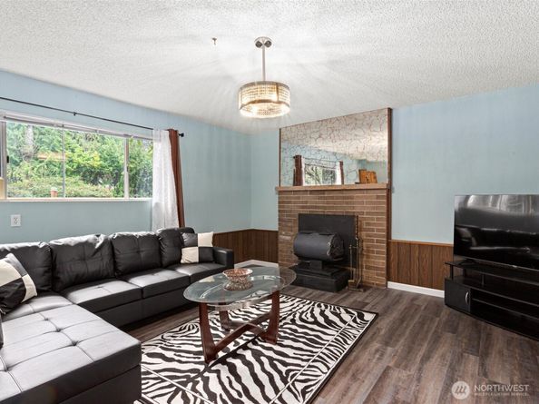 16445 Ambaum Boulevard S, Burien WA 98148