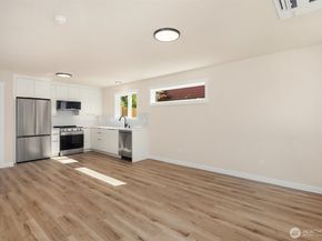 11526 38th Avenue NE, Seattle WA 98125
