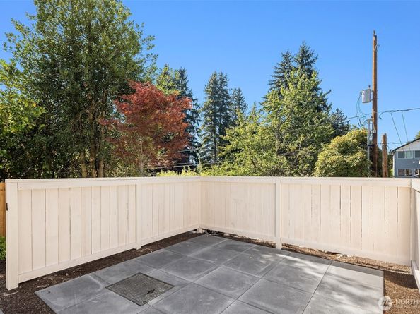 11526 38th Avenue NE, Seattle WA 98125